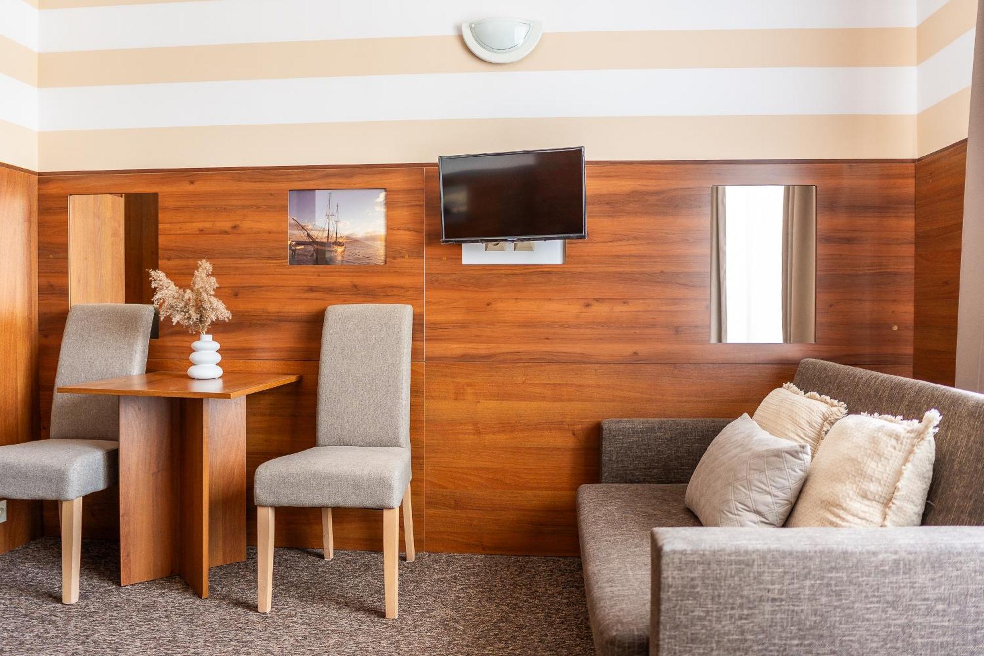 Max Apartamenty - Pokoje - Domki - Restauracja - Basen Mielno  Eksteriør billede